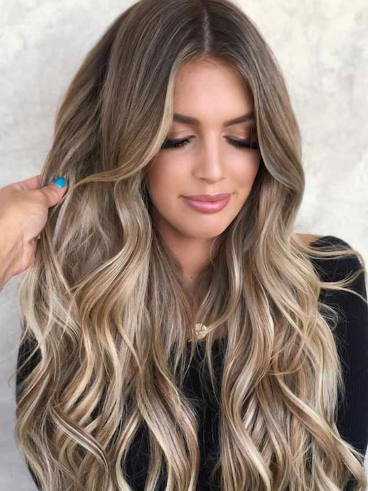 UNice 20 Inch Light Brown Hair with Blonde Highlights Layered Hairstyle